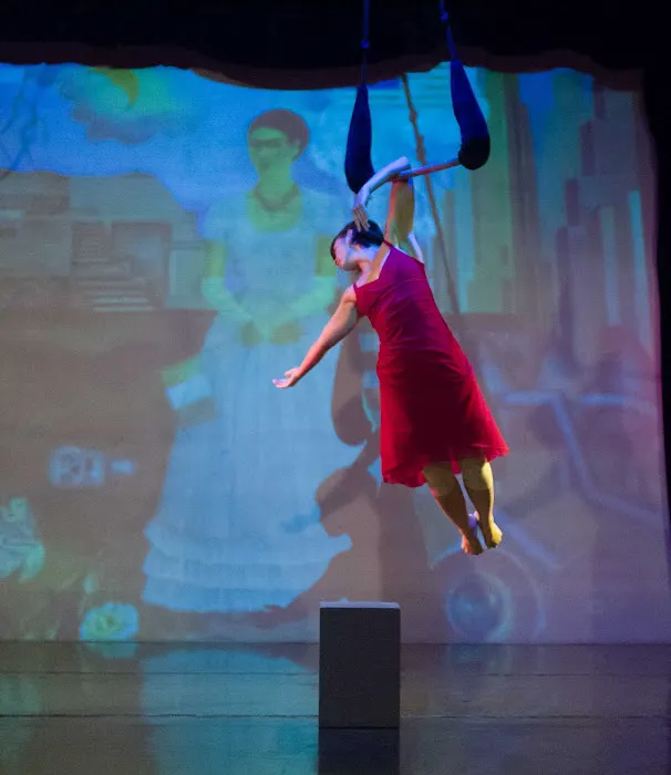 Zuzi Dance Picture 9