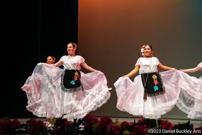 Compañía de Danza Folklórica Arizona Picture 5
