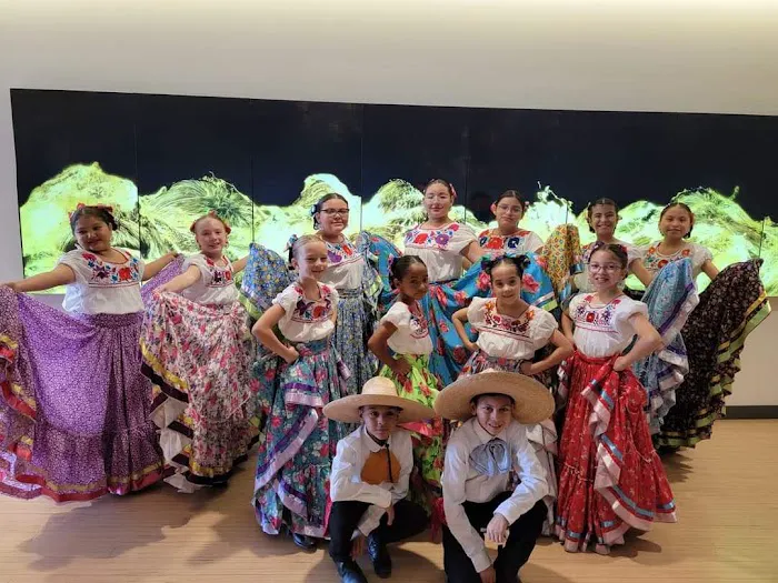 Ballet Folklorico Tapatio Picture 8