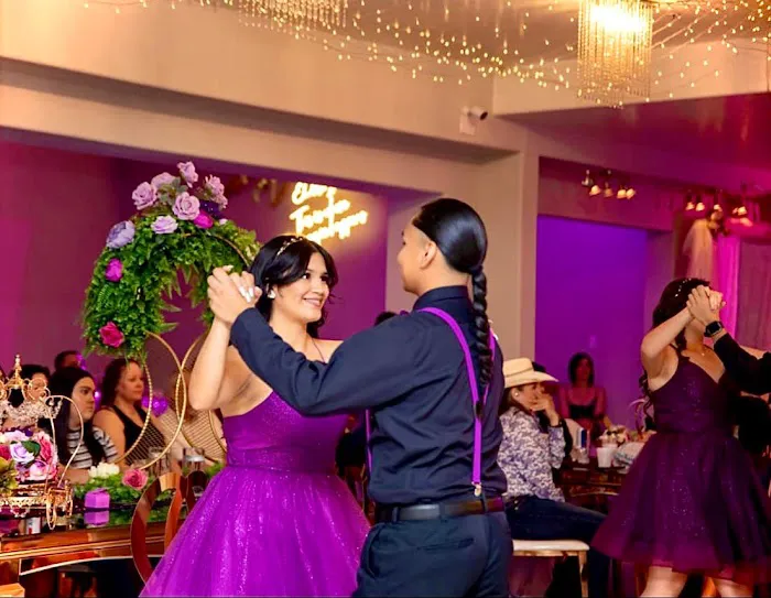 Tucson Quinceañera Dance Choreographer & Dancers for Hire Picture 7