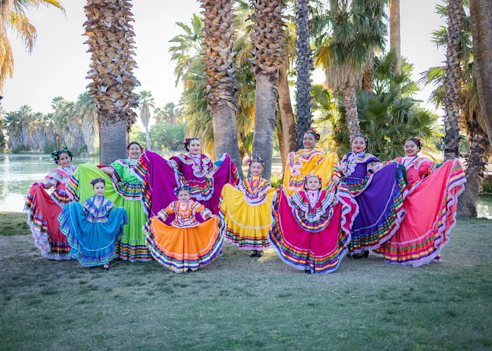 Ballet Folklorico Los Mextucaz Picture 2