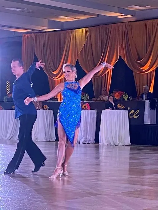 Monarch Ballroom Picture 3