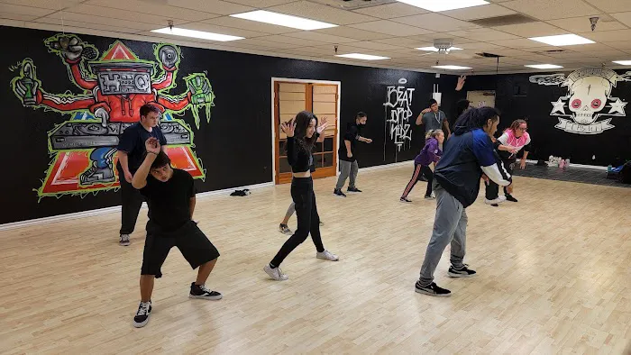 Headquarters Dance Studio Picture 3