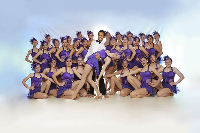 Dance Force 1 Picture 3