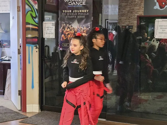 J & J Hip Hop Dance Company Picture 2