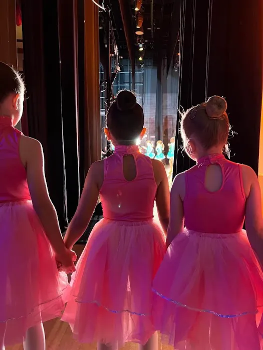 Revolution Dance Academy Picture 7