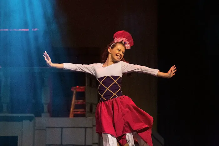 Starz Theater Company Picture 7