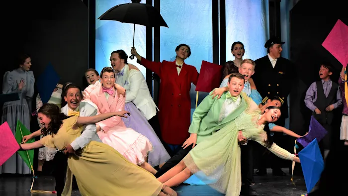 Starz Theater Company Picture 9