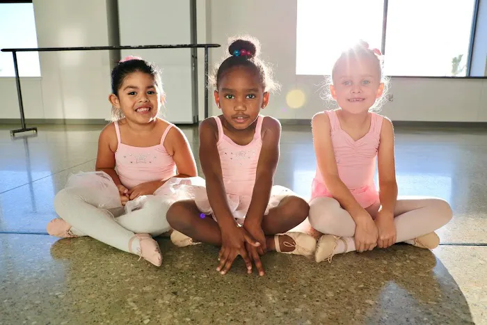 Cosmopolitan Dance Theatre Picture 4