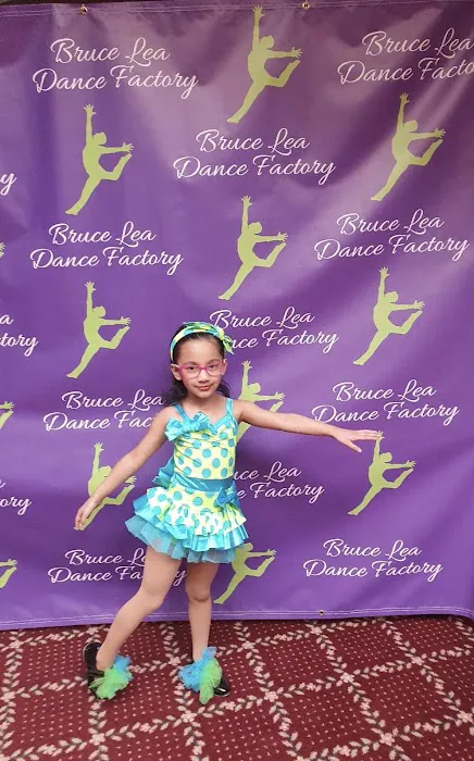 Bruce Lea Dance Factory Picture 5