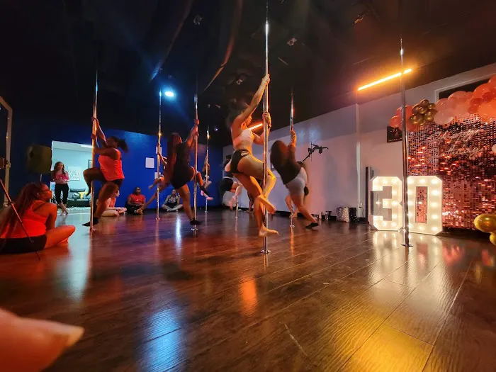 Level Up Fitness and Aerial Artistry Picture 2