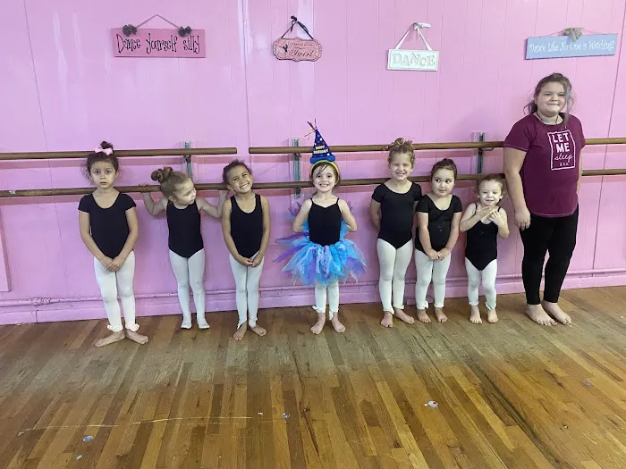 Stage Door School of Dance Picture 6