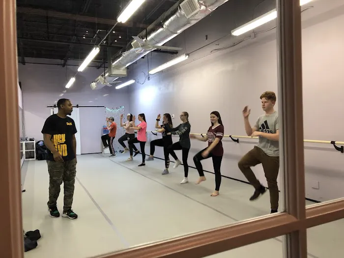 Belle Studio Picture 8