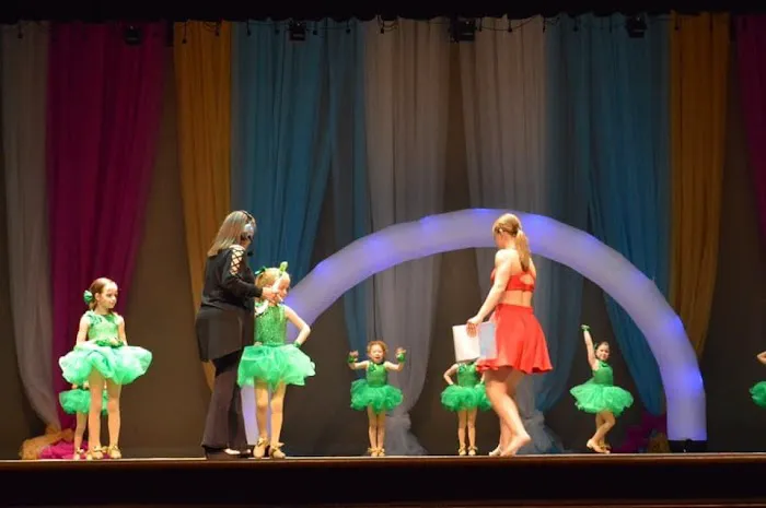 Top Hat Dance Centre Picture 8