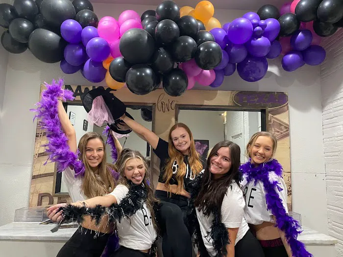 Power BAR Pole Dance Classes & Parties Picture 10