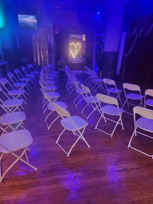 The Ricochet Room Picture 3