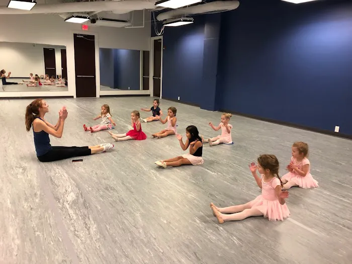Highland Park Dance Company Picture 4
