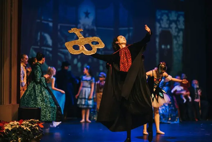 Avant Garde Theatre of Dance Picture 6