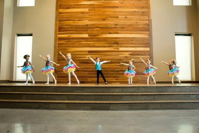 3-D DANCE Picture 7