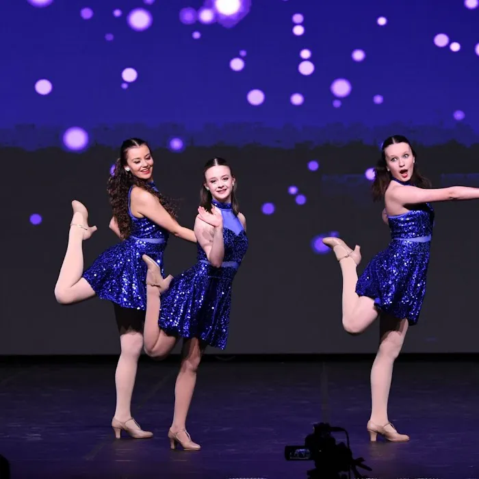 3-D DANCE Picture 10