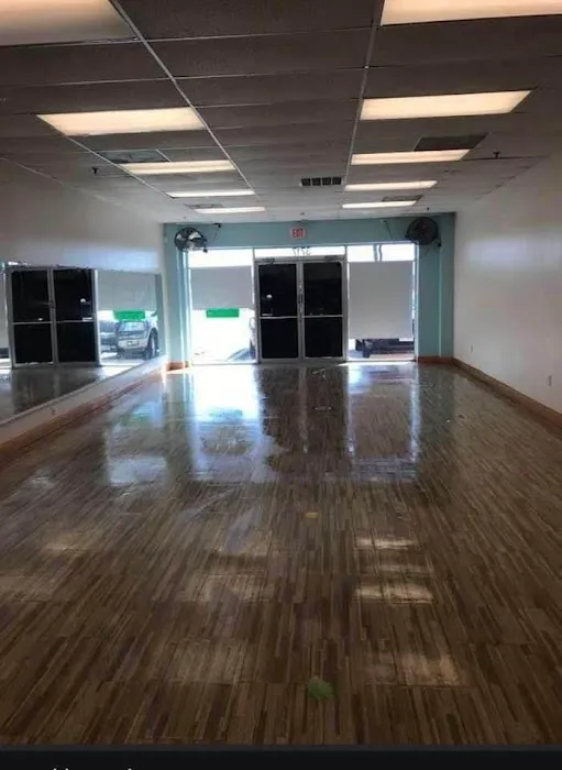 Imelda's dance studio Picture 1