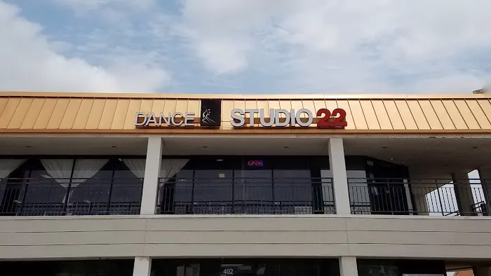 Studio 22 Picture 8