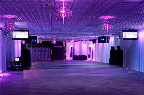 Jam Box Fitness Lounge Picture 7