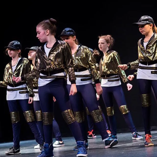 AD Dance Picture 1