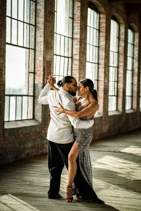 Argentine Tango in Dallas - Classes and Milonga Picture 9