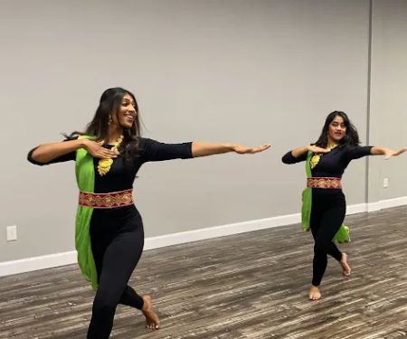 Milaana Dance Plano