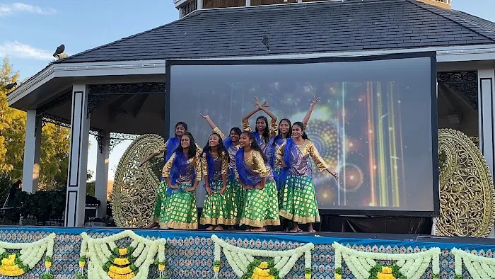 Milaana Dance Plano Picture 5
