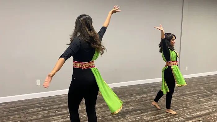 Milaana Dance Plano Picture 6