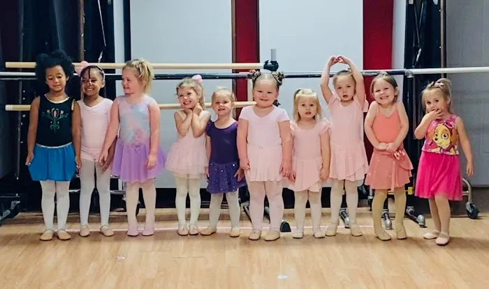 Dancin’Ovations Dance Studio Picture 5