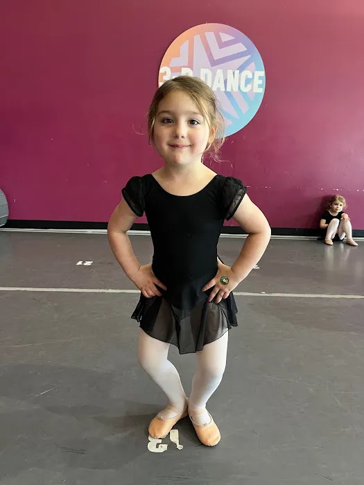 3-D Dance Celina Picture 2