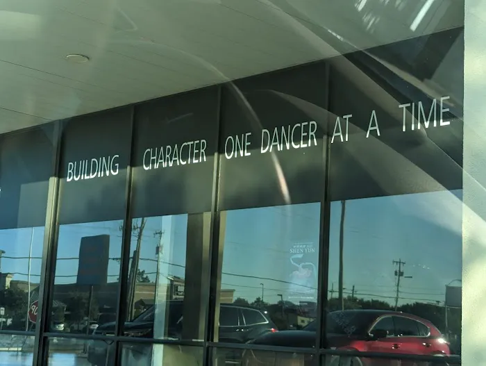 Fenton's Dance Factory Picture 5