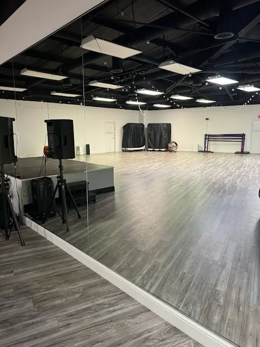 Wanda's Studio Picture 4