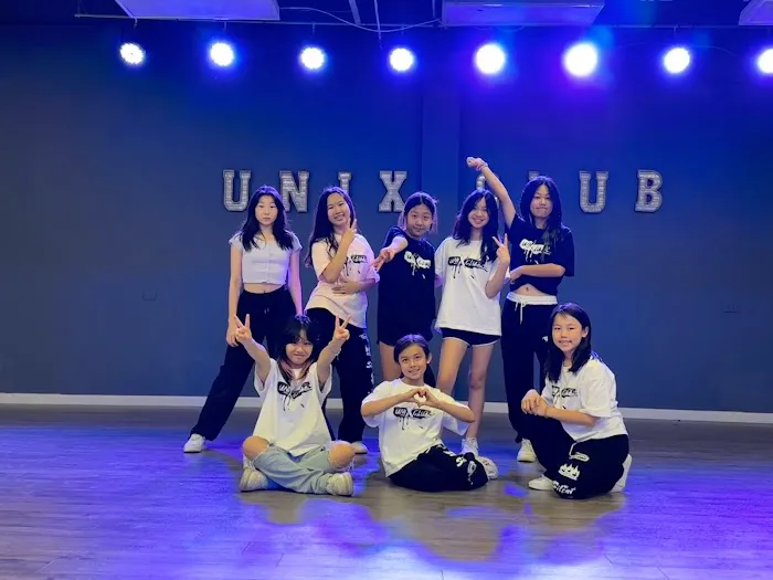 Unix Dance Club Picture 2