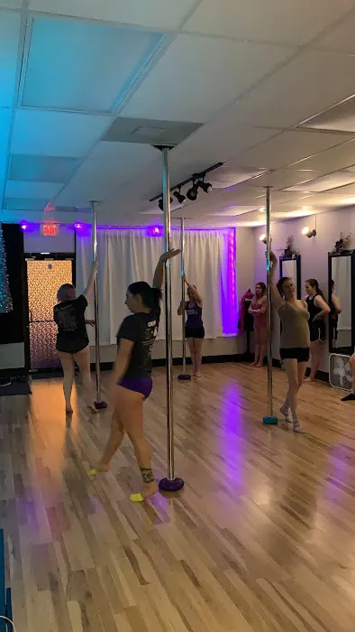 Head Over Heels Pole & Aerial Studio Picture 1