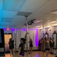 Head Over Heels Pole & Aerial Studio ico