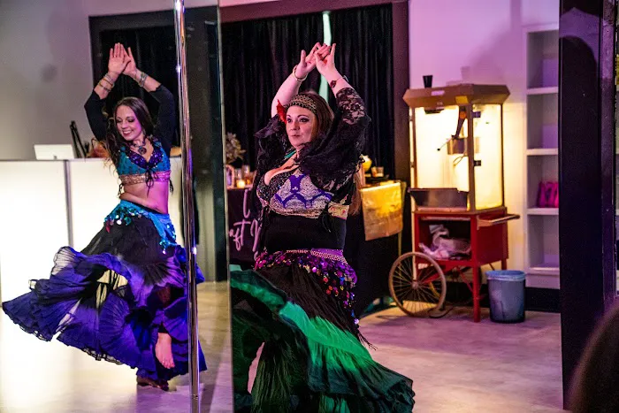 Head Over Heels Pole & Aerial Studio Picture 4