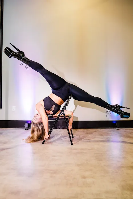 Head Over Heels Pole & Aerial Studio Picture 8