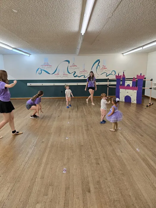 Ardis Center of Performing Art Picture 9