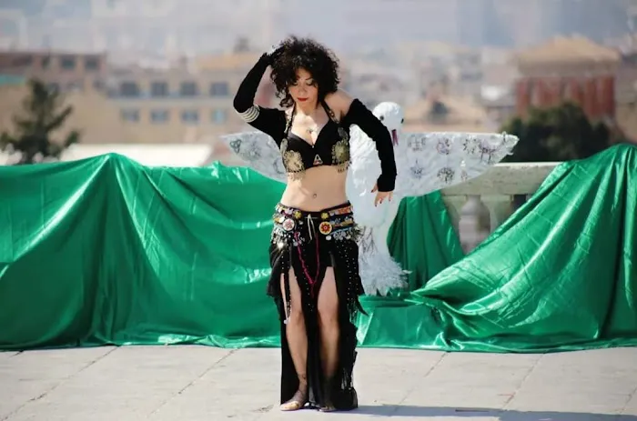 Mona belly dance academy Picture 1