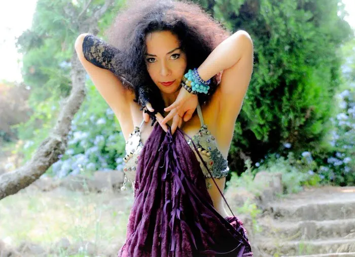 Mona belly dance academy Picture 2