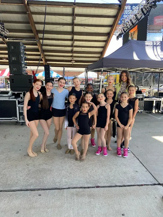 Dance Loud Academy Picture 7