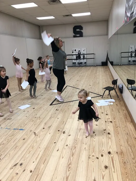 Susan's Studio-Dance & Fitness Inc. Picture 2
