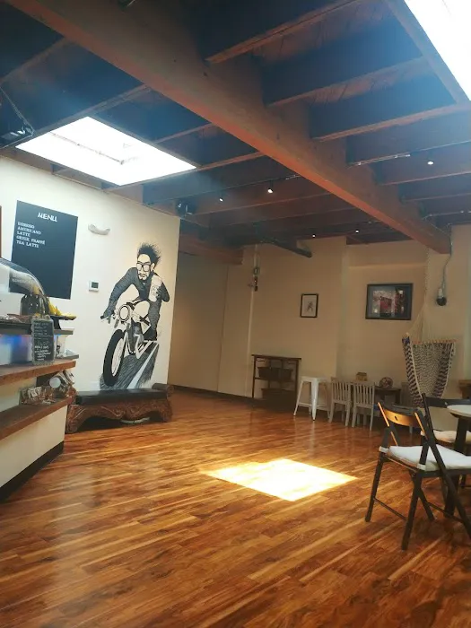 Salsa Con Todo, Seattle Dance Studio Picture 8