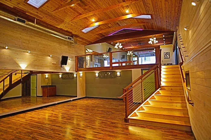Salsa Con Todo, Seattle Dance Studio Picture 9
