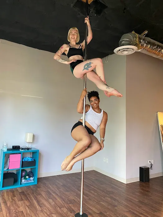 Seattle Pole Dance Picture 1