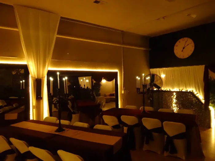 Studio 6 Ballroom Picture 9